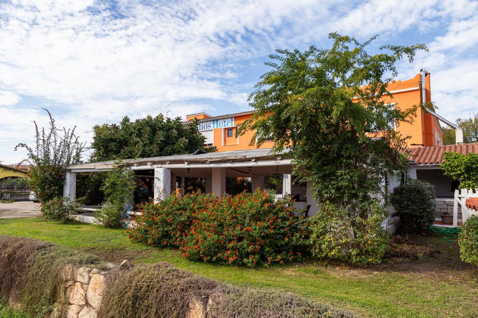 Helios Hotel San Teodoro  Exterior foto